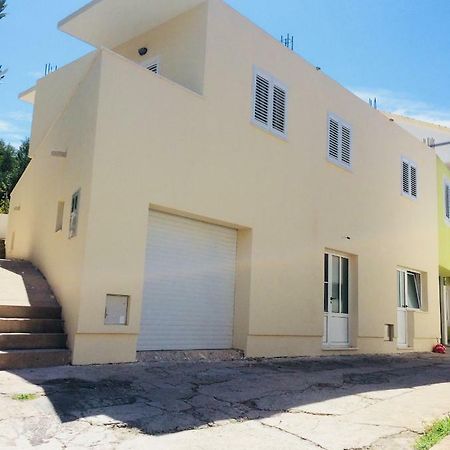 Apartmani Kronjac Milna  Exteriör bild