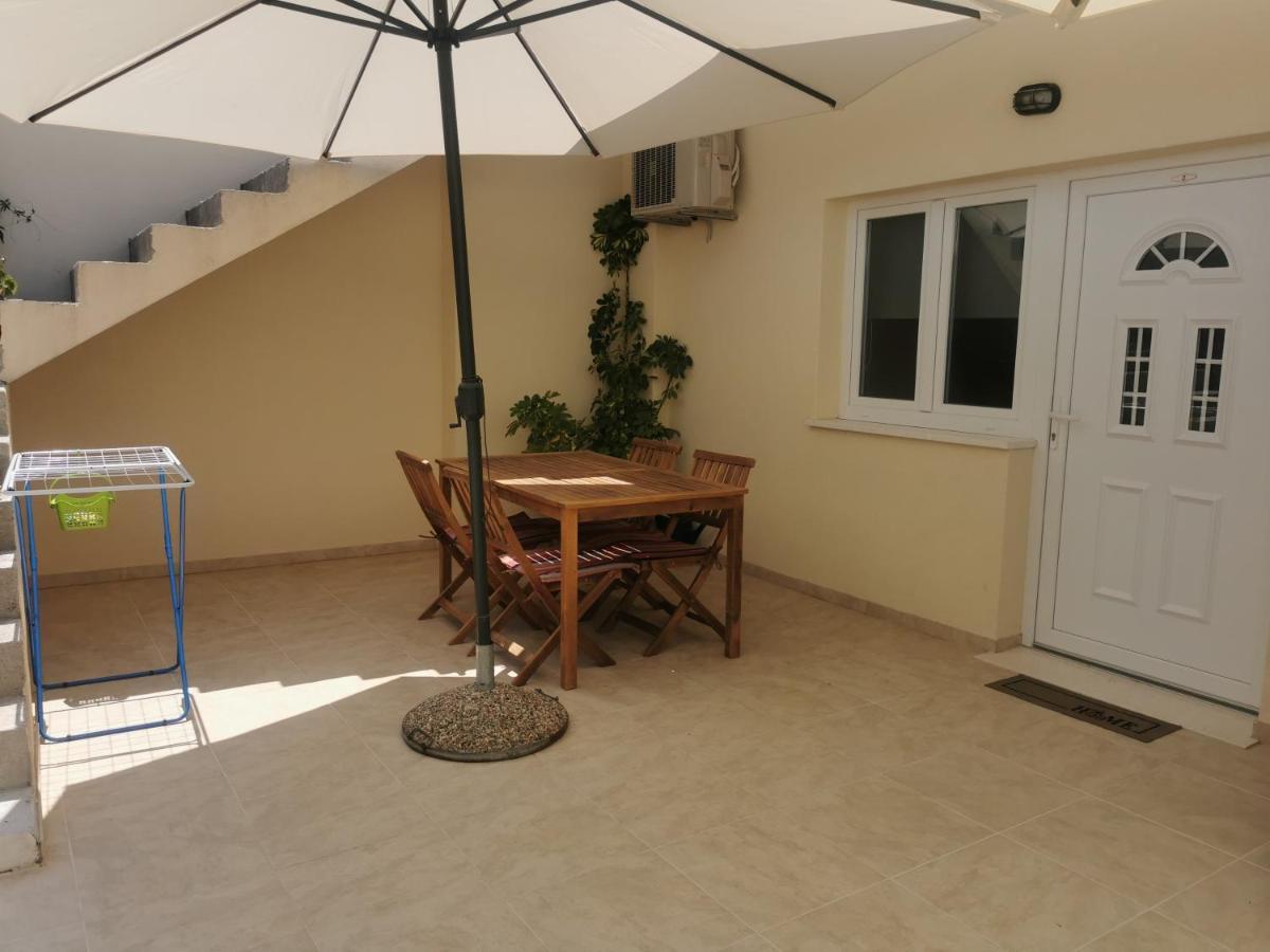 Apartmani Kronjac Milna  Exteriör bild