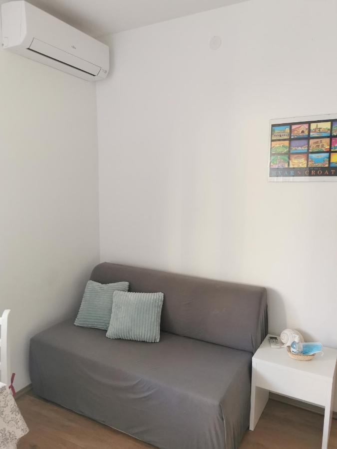 Apartmani Kronjac Milna  Exteriör bild