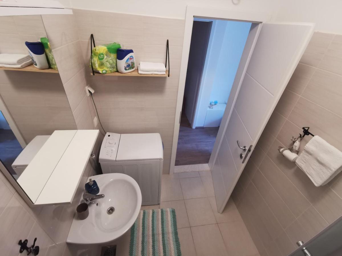 Apartmani Kronjac Milna  Exteriör bild